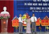 Ông Lê Thanh Quang, Bí thư Tỉnh ủy tặng hoa chúc mừng ngành giáo dục Khánh Hòa