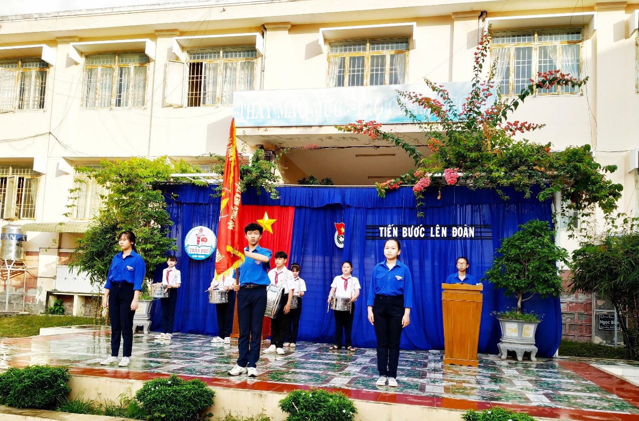 Trường THCS Trần Phú tổ chức lễ kỷ niệm 90 năm ngày thành lập Đoàn TNCS Hồ Chí Minh