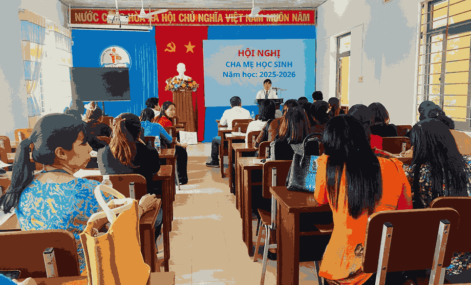 Trường THCS Trần Phú tổ chức thành công Hội nghị Cha Mẹ Học Sinh (CMHS) năm học 2025 – 2026