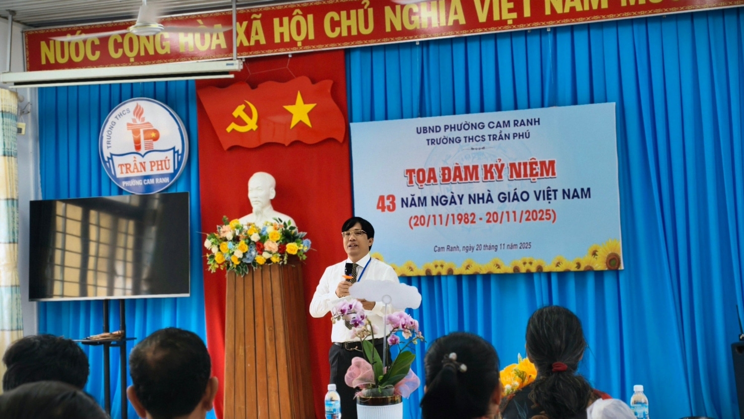 Trường THCS Trần Phú tổ chức buổi Tọa đàm Kỷ niệm 43 năm Ngày Nhà giáo Việt Nam